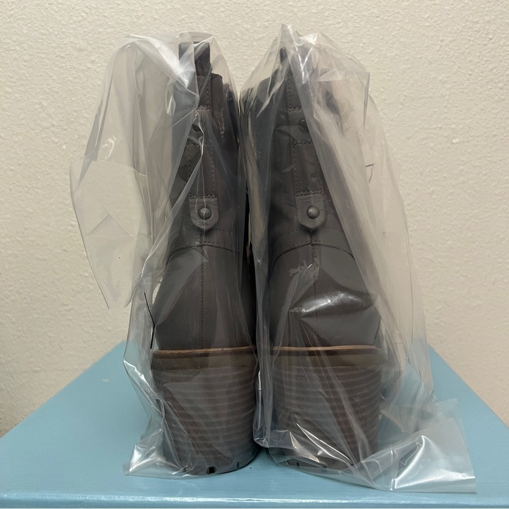 Seychelles Irresistible Combat Boots Gray Size 9M Chunky Heel New With Box - Picture 7 of 13